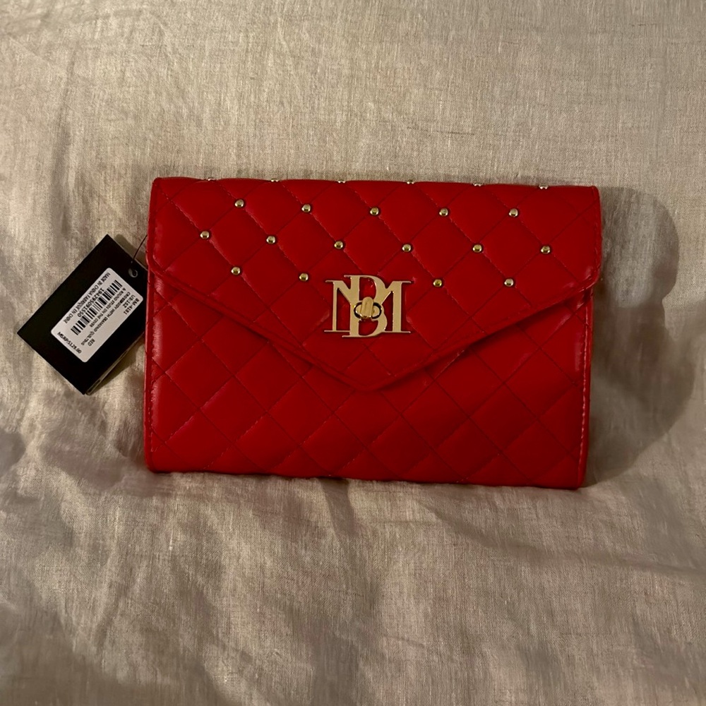 NWT Badgley Mischka Diamond Quilt Convertible Crossbody Bag: Red perfect winter